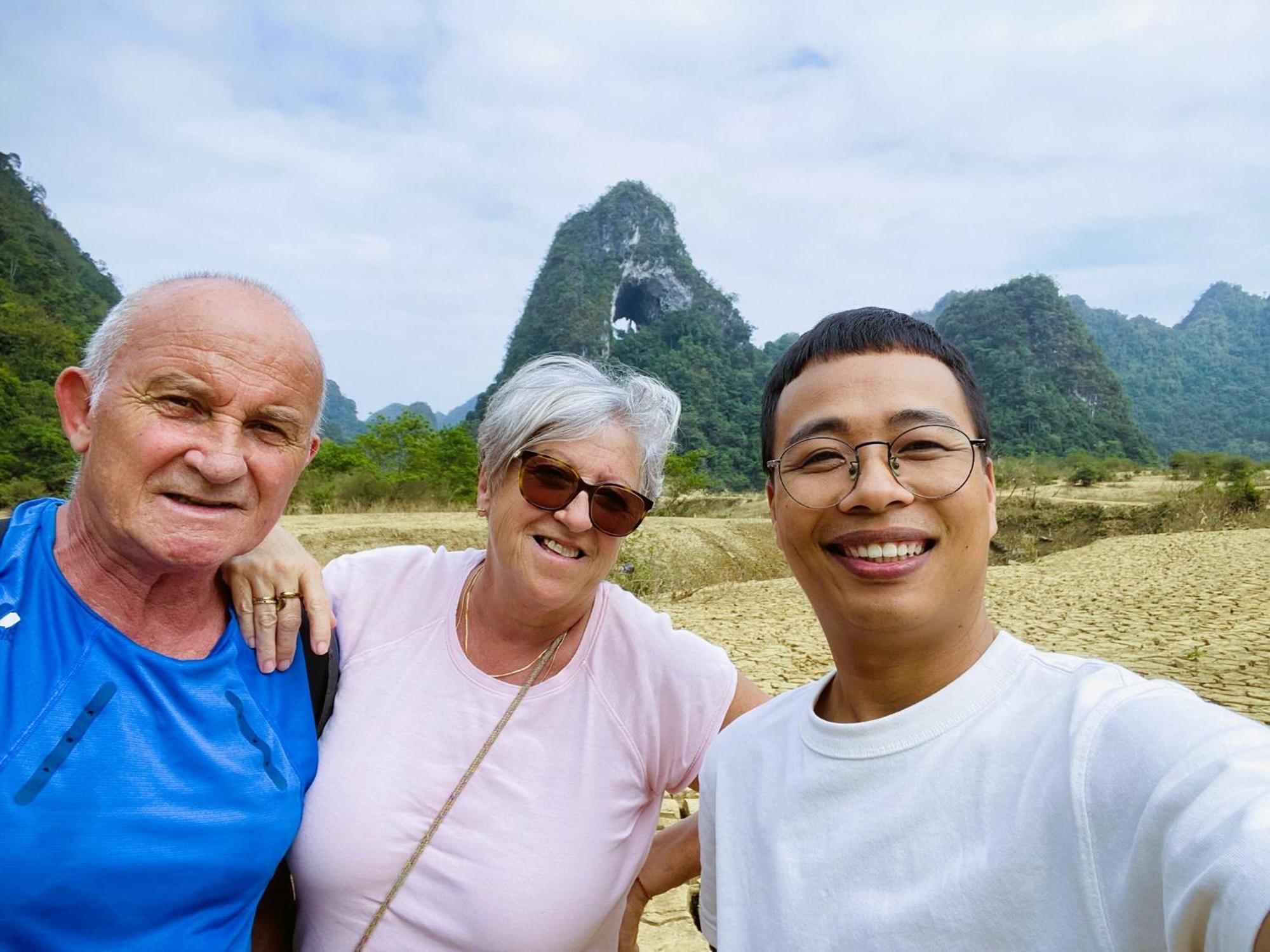 Pia Homestay - Tours & Motobike Rental 까오방 외부 사진